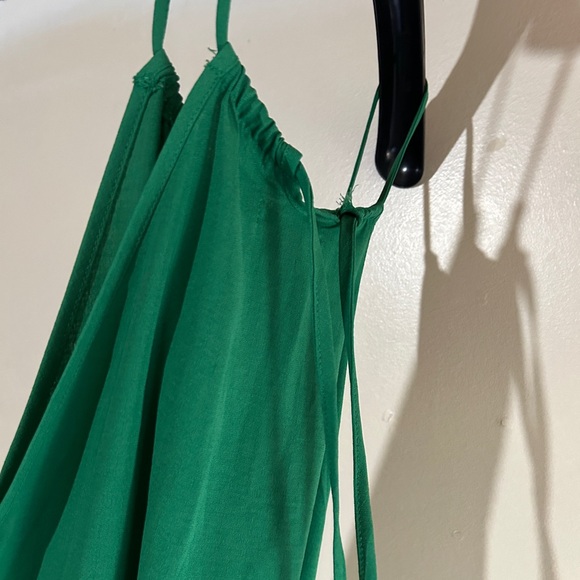 Green jumpsuit with open pant legs - Picture 4 of 9